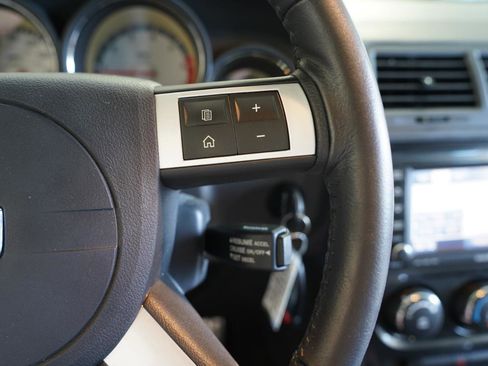 Used 2010 Dodge Challenger R/T image 15