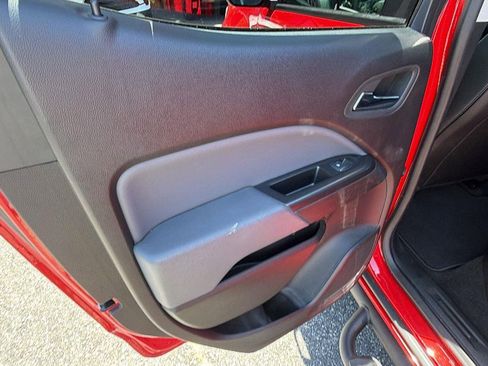 Used 2018 Chevrolet Colorado Z71 RWD image 19
