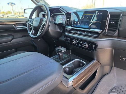 Used 2024 Chevrolet Silverado 1500 RST image 16