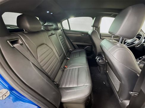 Used 2018 Alfa Romeo Stelvio Ti Sport image 10