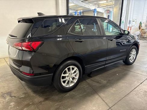 Used 2024 Chevrolet Equinox LS w/ LS Convenience Package FWD image 4