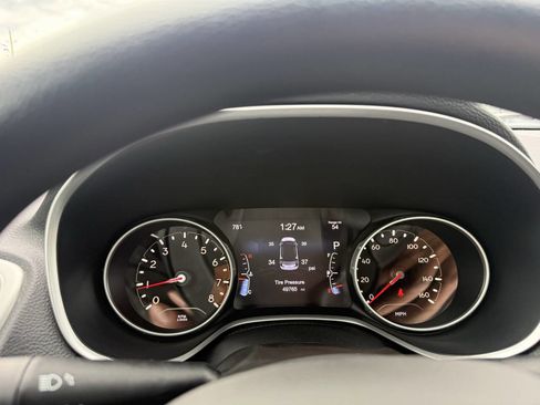 Used 2018 Jeep Compass Sport w/ Tech Group FWD image 31