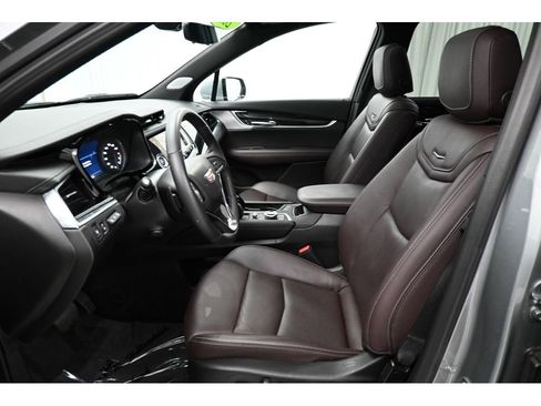 Certified 2024 Cadillac XT6 Premium Luxury w/ Technology Package AWD/4WD image 12