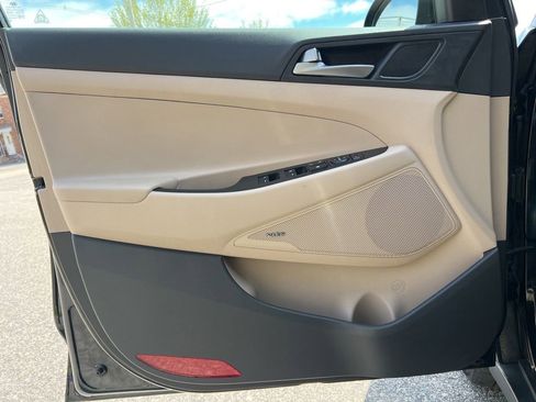 Used 2017 Hyundai Tucson SE Plus AWD/4WD image 12