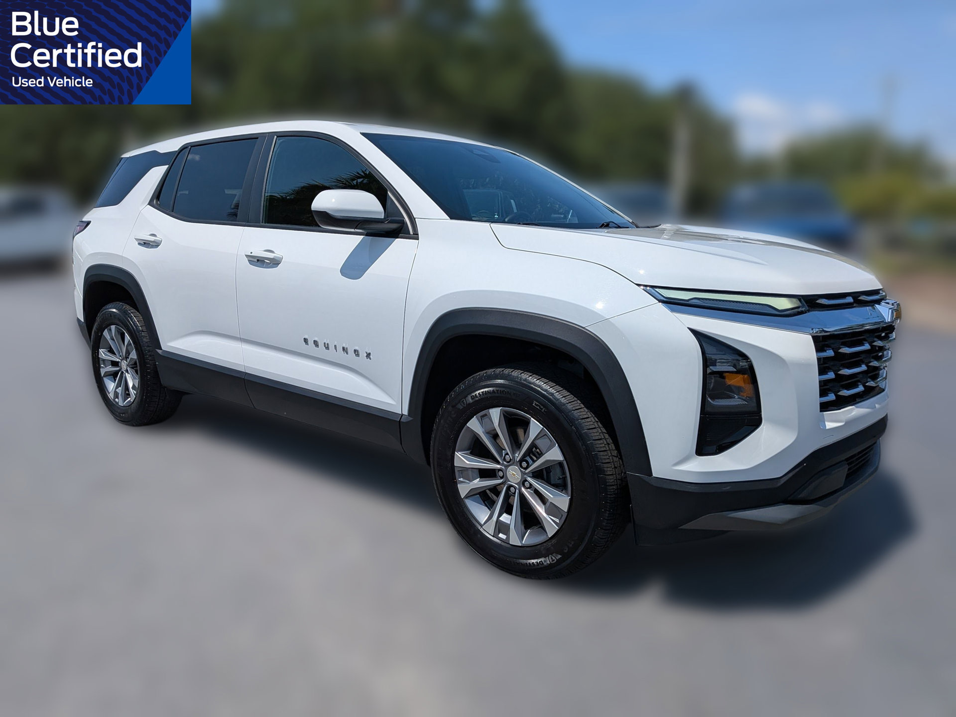 Used 2025 Chevrolet Equinox LT FWD image 2