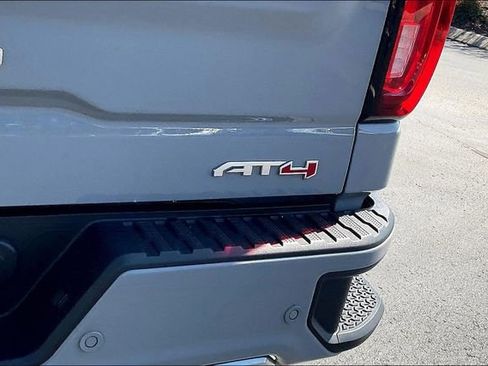 Used 2024 GMC Sierra 1500 AT4 w/ Technology Package image 8
