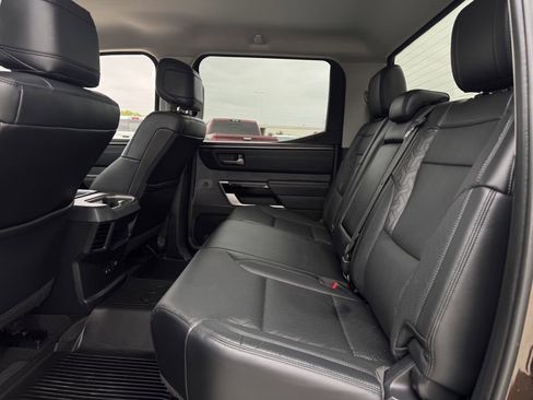 Used 2024 Toyota Tundra Limited AWD/4WD image 28