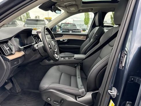 Used 2025 Volvo XC90 B5 Core w/ Protection Package Premier AWD/4WD image 14