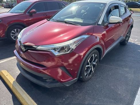 Used 2018 Toyota C-HR XLE FWD image 5