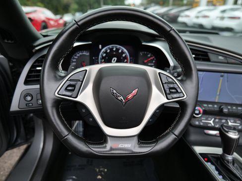 Used 2015 Chevrolet Corvette Z06 w/ 2LZ Preferred Equipment Group image 19