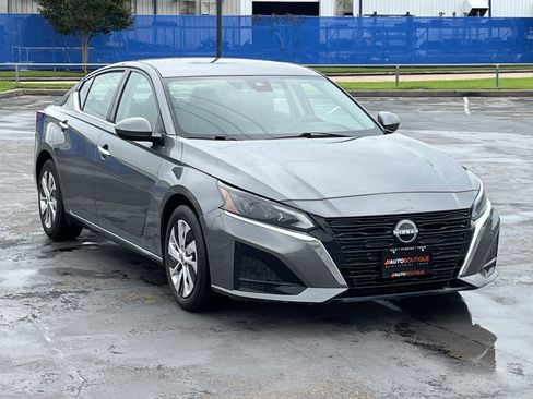 Used 2023 Nissan Altima 2.5 S FWD image 3