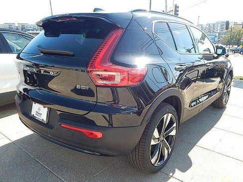 New 2026 Volvo XC40 B5 Ultra w/ Climate Package AWD/4WD image 5