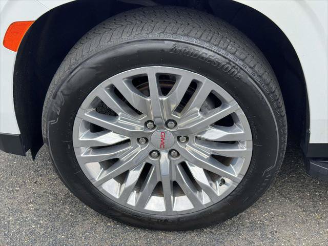 Used 2023 GMC Yukon Denali w/ LPO, Floor Liner Package AWD/4WD image 10