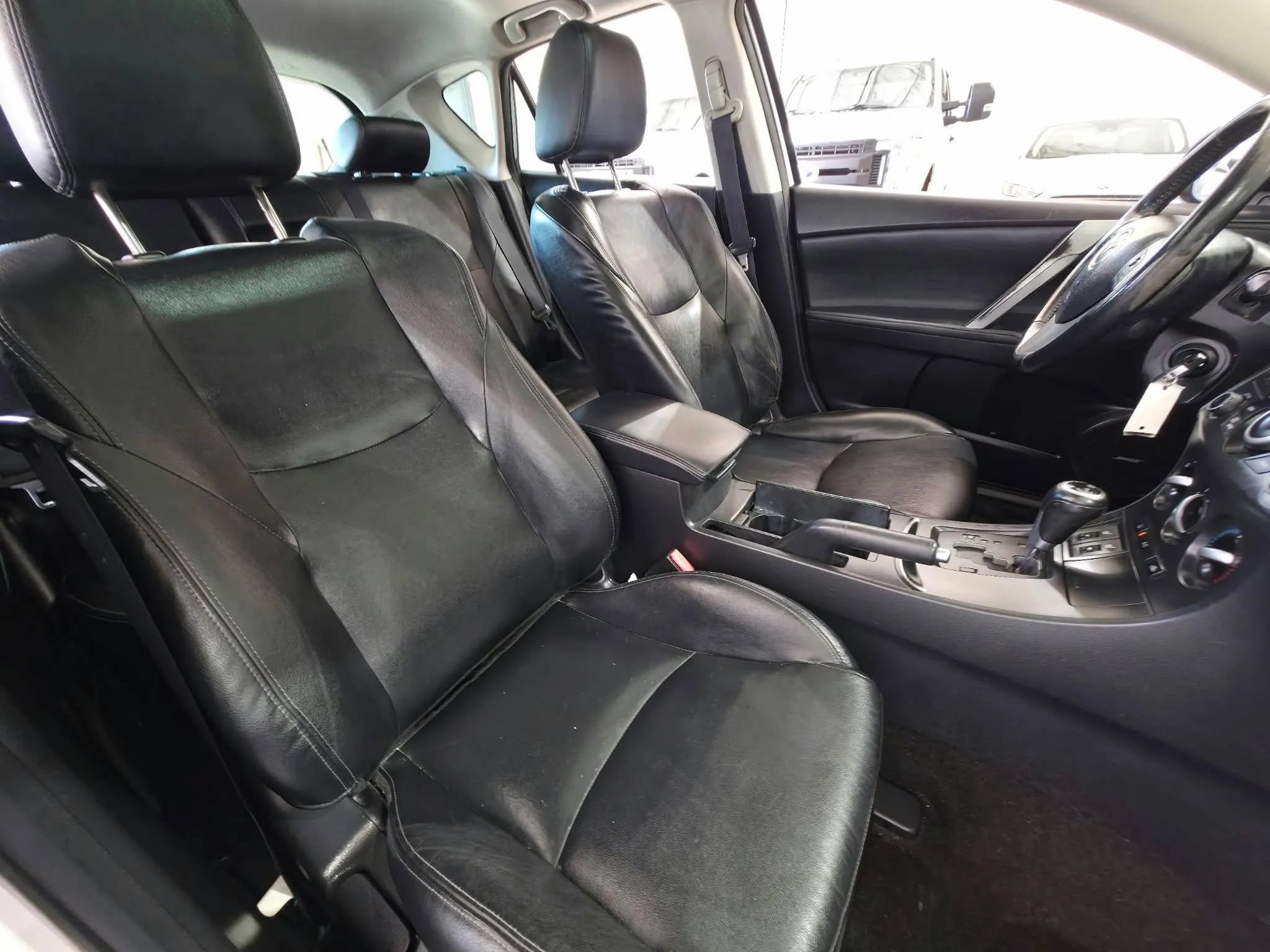 Used 2012 MAZDA MAZDA3 i Grand Touring w/ Tech Pkg FWD image 15