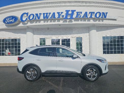 Used 2025 Ford Escape ST-Line Select w/ Tech Pack #1 AWD/4WD image 1