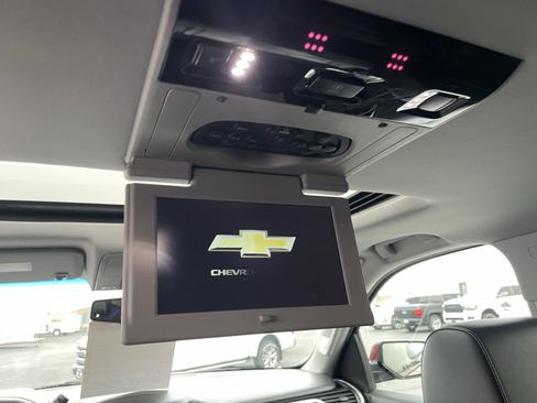 Used 2018 Chevrolet Tahoe LT w/ LT Signature Package image 30