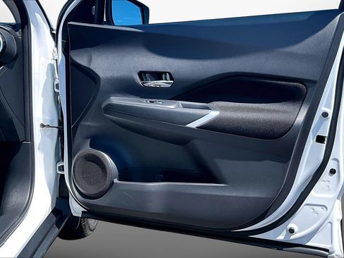 Certified 2023 Nissan Kicks SV FWD image 19