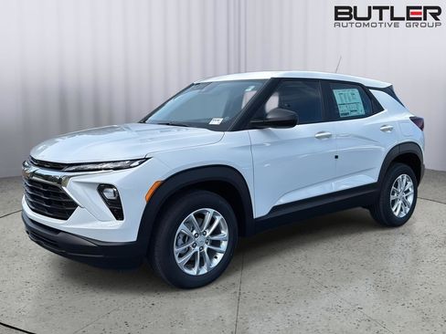 New 2026 Chevrolet TrailBlazer LS AWD/4WD image 2