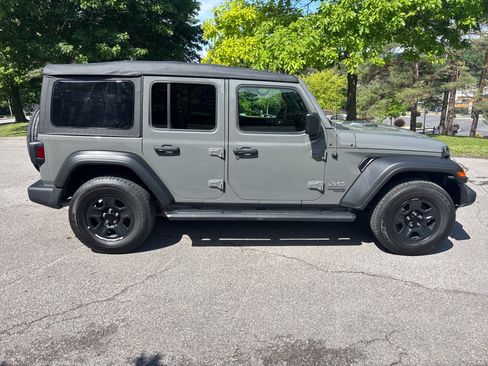 Used 2021 Jeep Wrangler Unlimited Sport AWD/4WD image 2