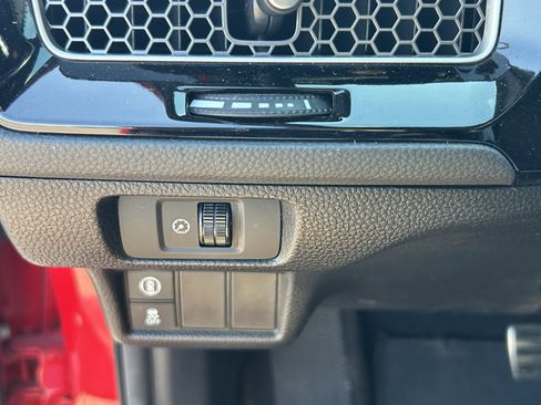 Used 2024 Honda Civic Sport image 13