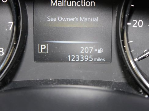 Used 2017 Nissan Rogue SV FWD image 16