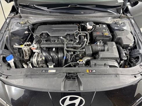 Used 2024 Hyundai Elantra Limited FWD image 40
