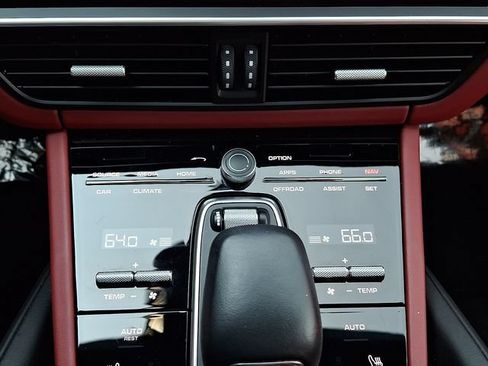 Certified 2022 Porsche Cayenne GTS AWD/4WD image 19