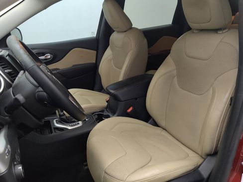 Used 2015 Jeep Cherokee Limited w/ Luxury Group image 17