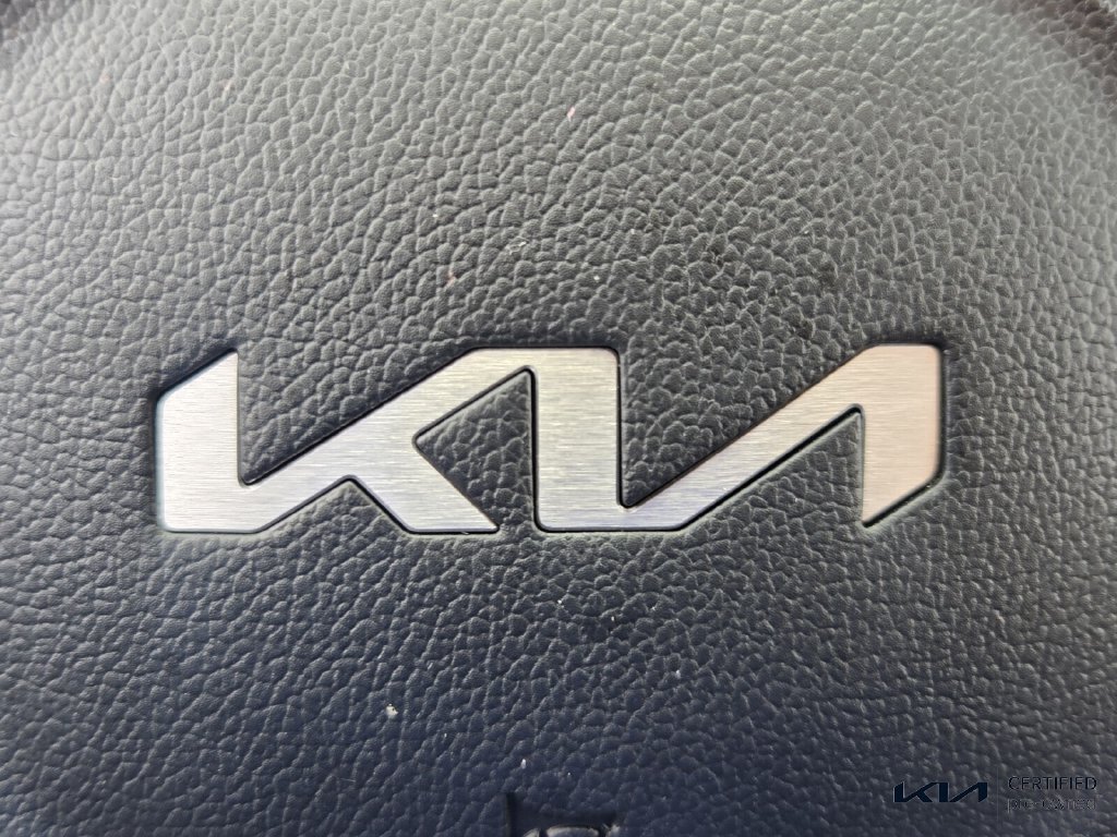 Certified 2022 Kia Sorento S FWD image 28
