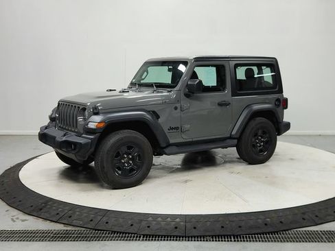 Used 2023 Jeep Wrangler Sport AWD/4WD image 4