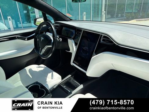 Used 2017 Tesla Model X 75D AWD/4WD image 12