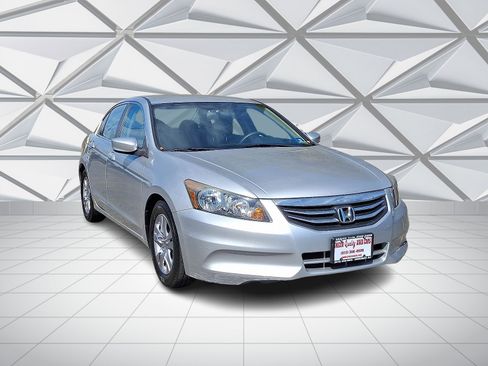 Used 2012 Honda Accord LX image 2