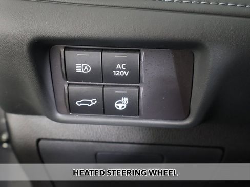 Used 2022 Toyota Highlander Limited image 10