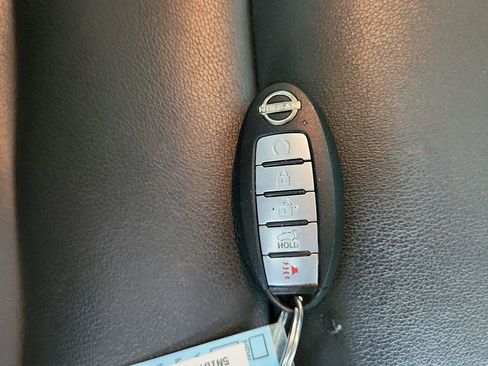 Used 2022 Nissan Rogue SL AWD/4WD image 29