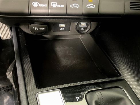 Used 2022 Hyundai Elantra SEL FWD image 15