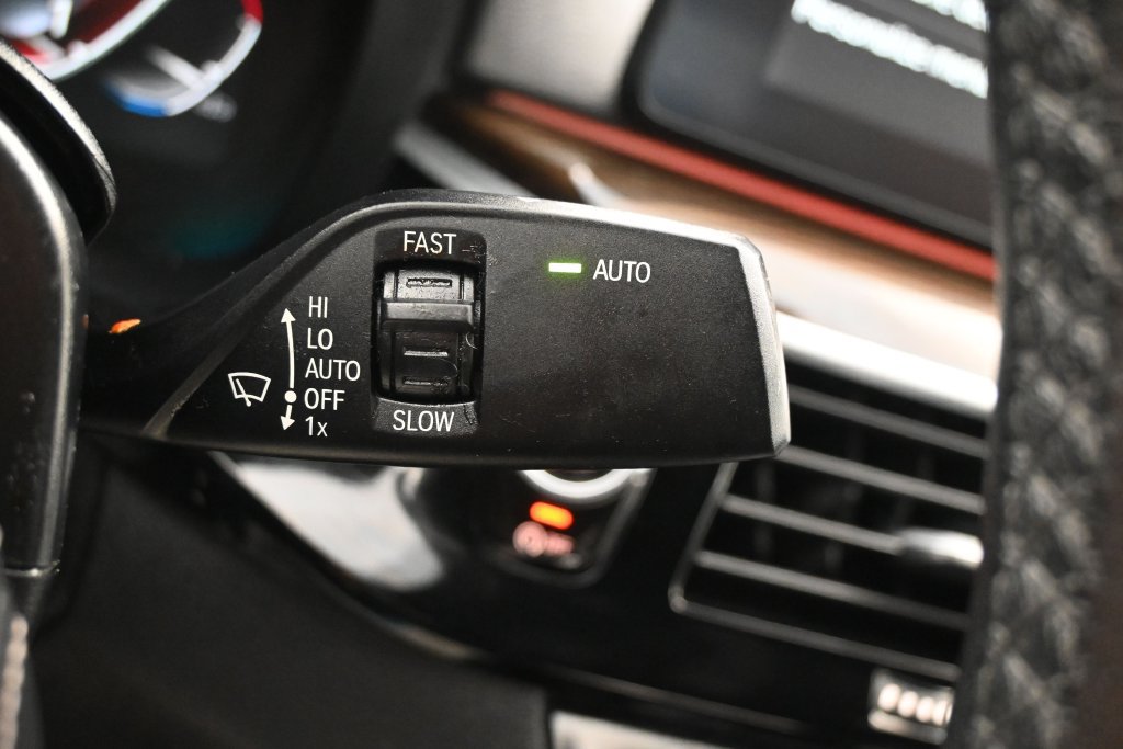 Used 2023 BMW 530i xDrive w/ Convenience Package AWD/4WD image 20