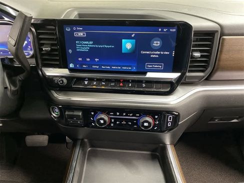 Used 2024 Chevrolet Silverado 2500 High Country w/ High Country Premium Package image 25