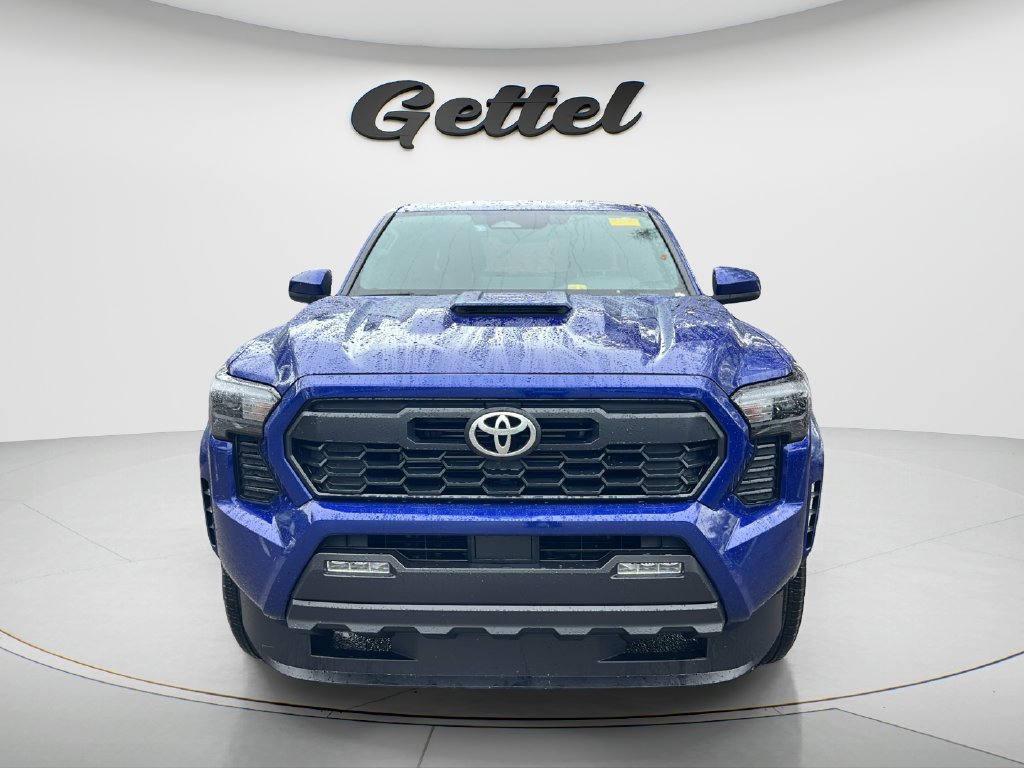 Certified 2025 Toyota Tacoma TRD Sport AWD/4WD image 2