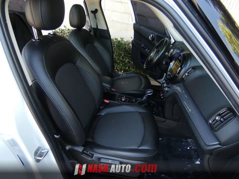 Used 2017 MINI Cooper Countryman FWD image 28
