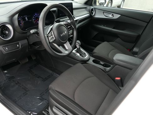 Used 2023 Kia Forte LXS image 11