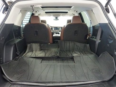 Used 2021 Buick Enclave Avenir w/ Avenir Technology Package image 19