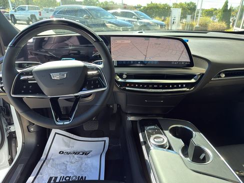 New 2026 Cadillac Lyriq Luxury image 28