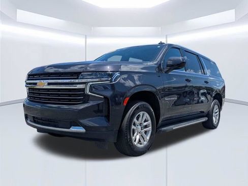 Used 2022 Chevrolet Suburban LT w/ Max Trailering Package AWD/4WD image 7