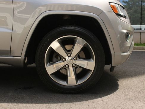 Used 2015 Jeep Grand Cherokee Overland AWD/4WD image 4