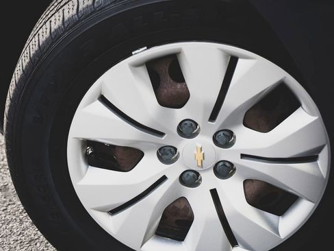 Used 2016 Chevrolet Cruze LS image 4