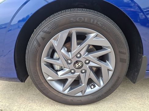 Used 2024 Hyundai Elantra SEL FWD image 28