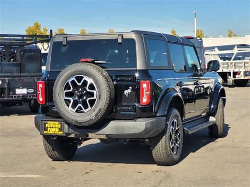 New 2025 Ford Bronco Outer Banks image 4