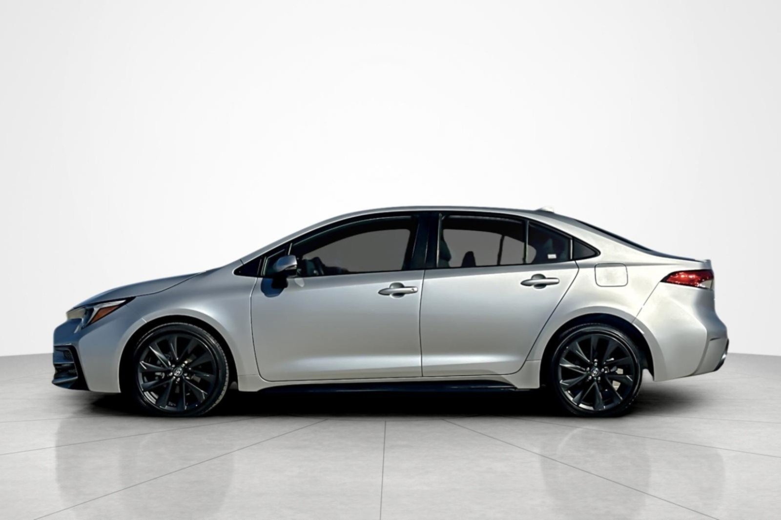 Certified 2024 Toyota Corolla SE w/ SE Premium Package FWD image 2