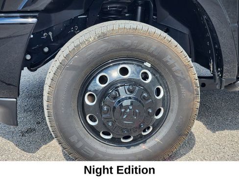 New 2026 RAM 3500 Limited AWD/4WD image 10