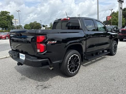 Used 2026 Chevrolet Colorado Z71 w/ Technology Package AWD/4WD image 3